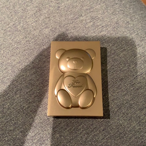 Too Faced Honey Bun Glow Bronzer - Picture 5 of 5